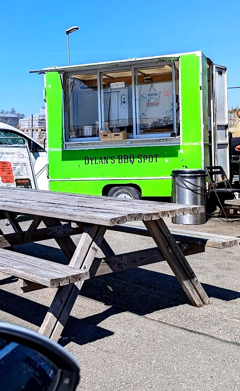 Dylan's BBQ Spot - Photo 3