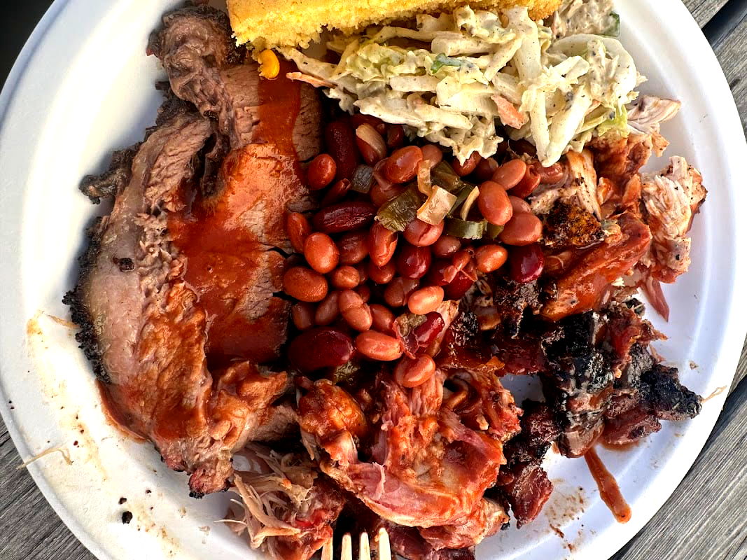 Dylan's BBQ Spot - Photo 4