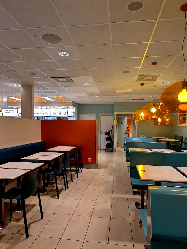 Max Burgers - Photo 5