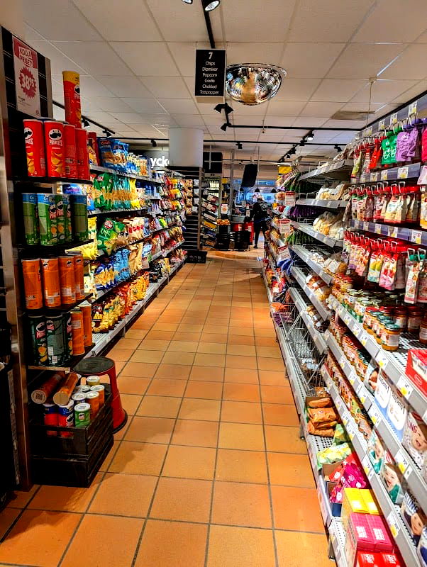 ICA Nära Brantingstorg - Photo 3