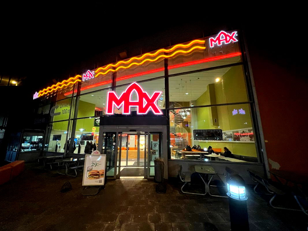 Max Burgers - Photo 4
