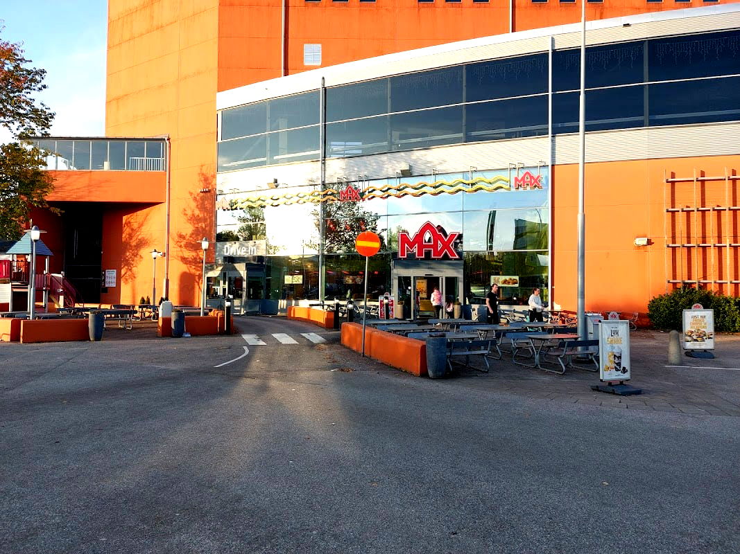 Max Burgers - Photo 5