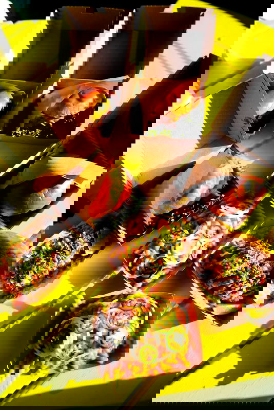 Lazy Dog _ street food - Photo 1