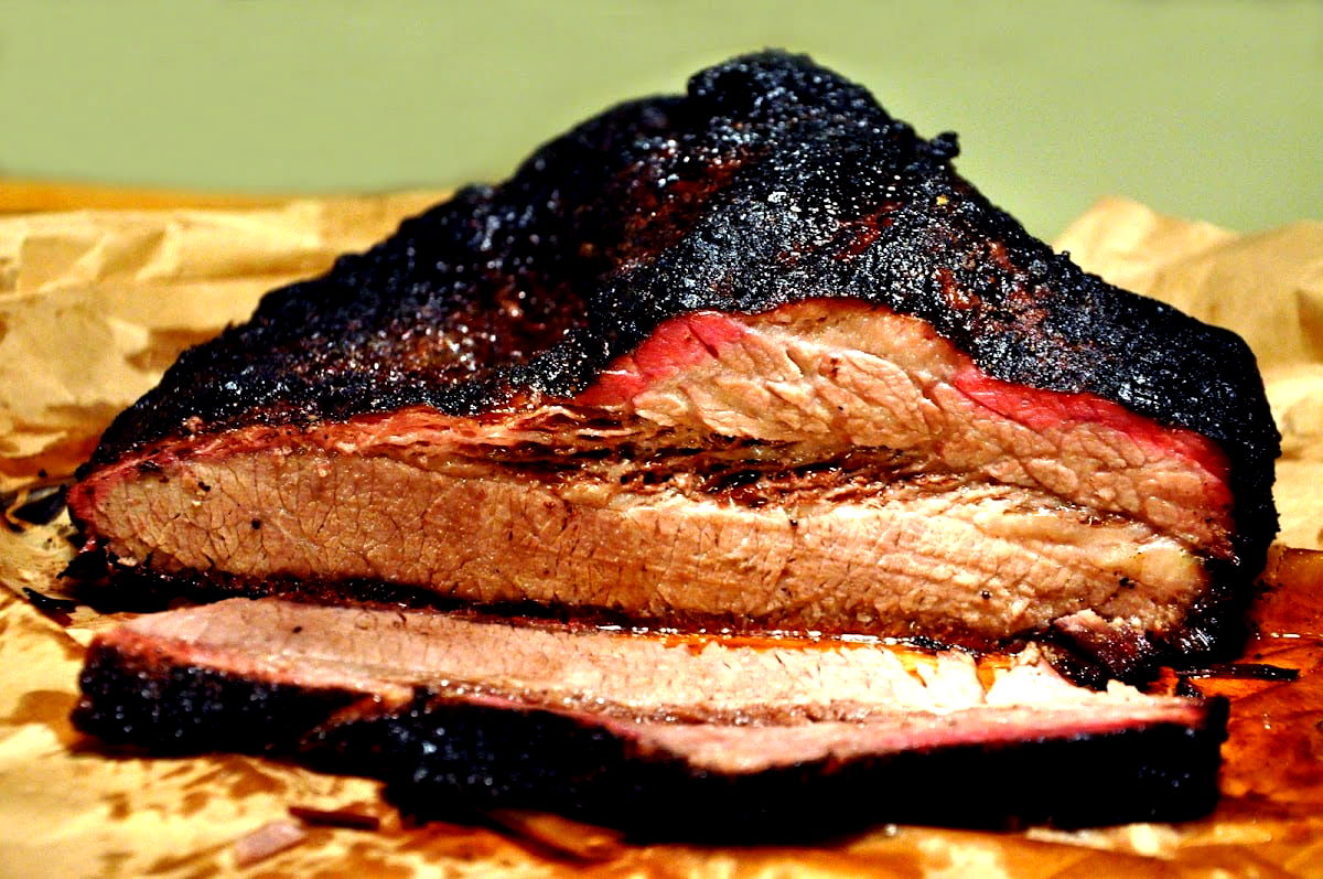 Who’s Smoking BBQ - Photo 3