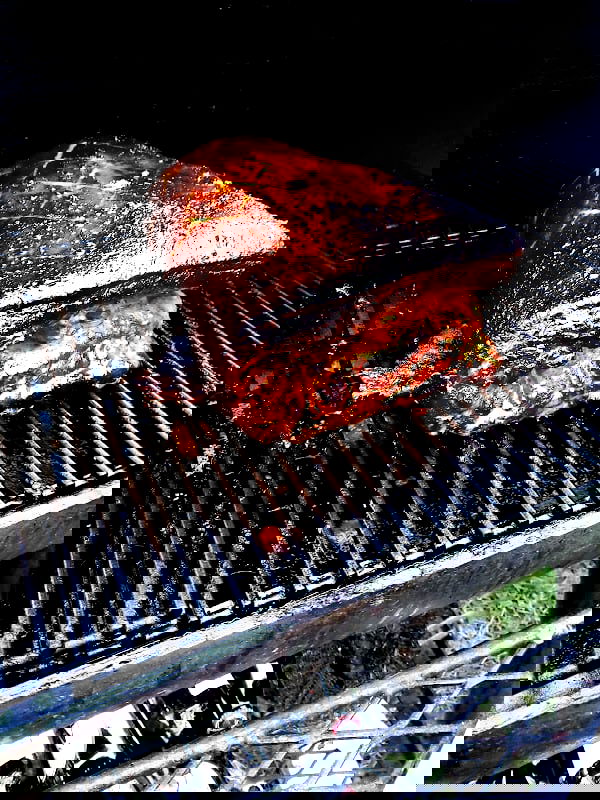 Who’s Smoking BBQ - Photo 4