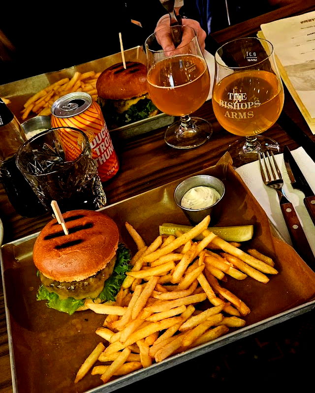 The Bishops Arms - Photo 5