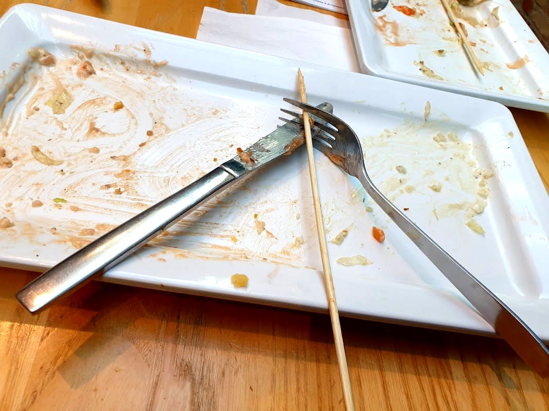 Hank's Grill - Photo 5