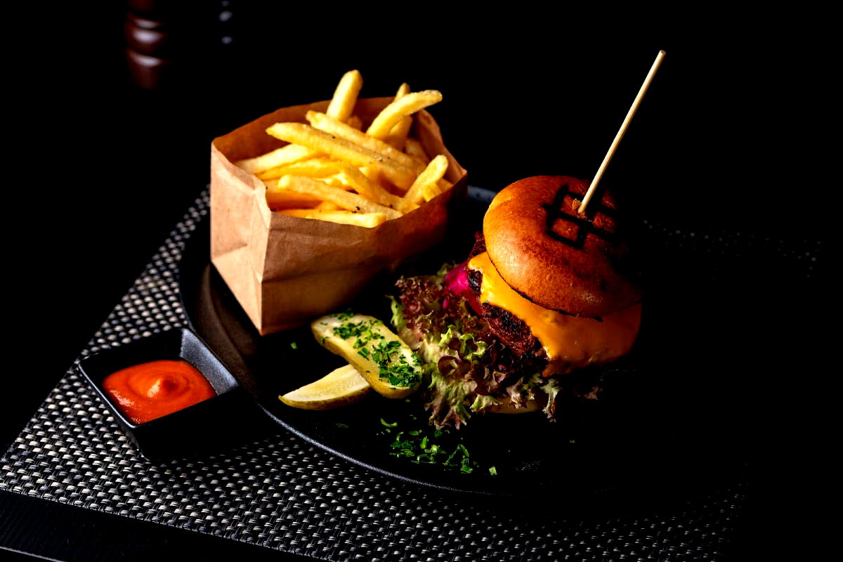 Thott's Restaurant - Photo 4