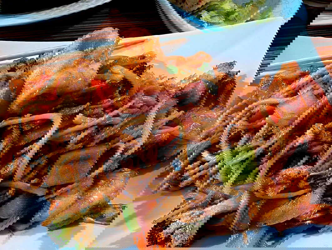 Golden China & Aikins Sushi - Photo 5