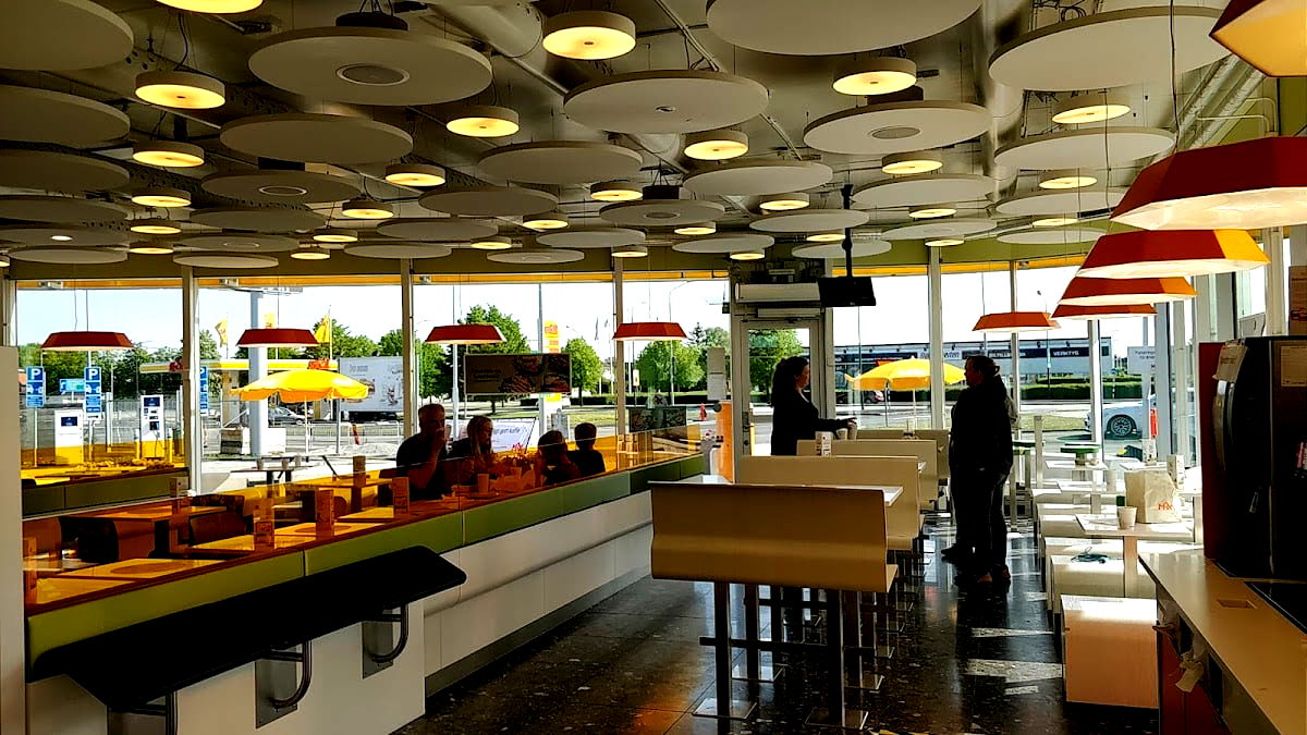 Max Burgers - Photo 5