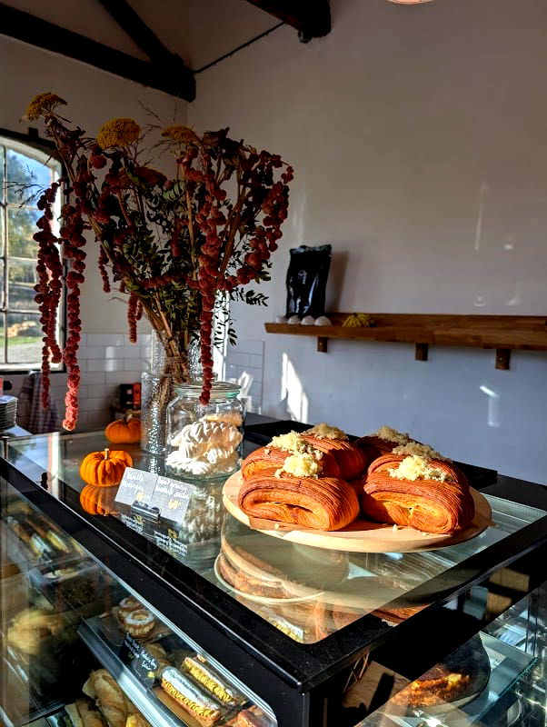 Dame Ginette - Photo 1