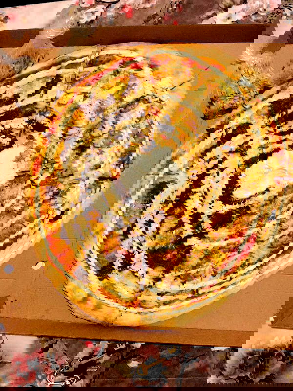 M&M Burek pizza manakish - Photo 1