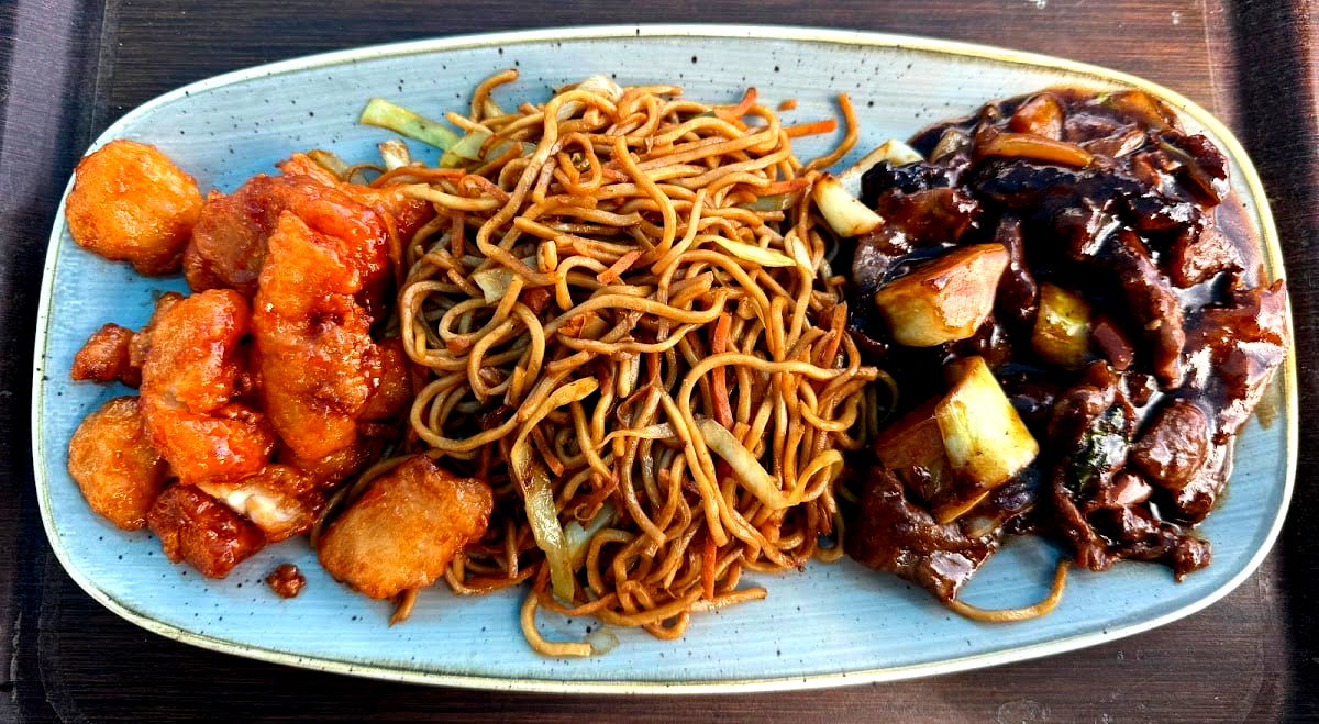 ChopChop Asian Express - Photo 3