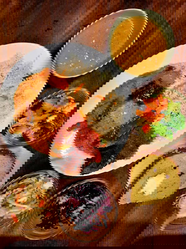 Govindas Vegetarian & Vegan Restaurant - Photo 2