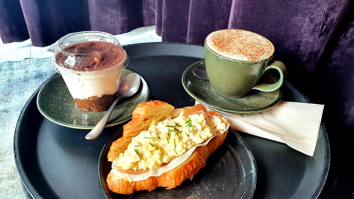 Caffè Nero - Photo 2