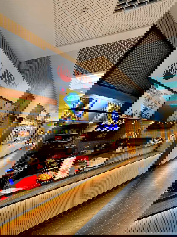 Wok Kitchen - Photo 2