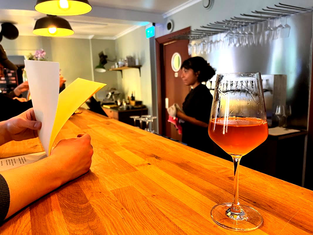 Taps Wine Bar - Photo 2