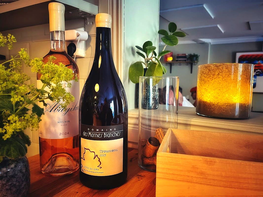 Taps Wine Bar - Photo 5