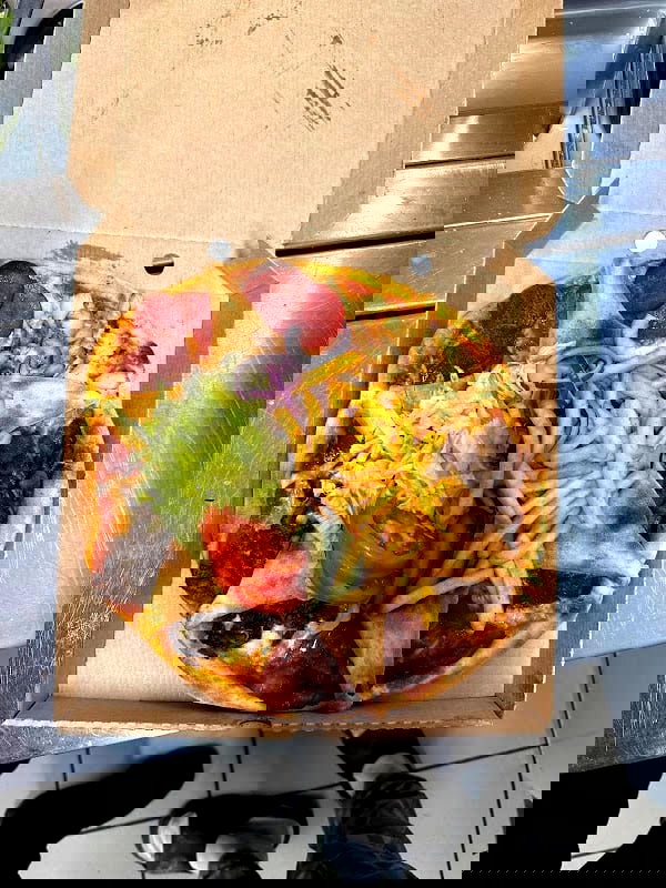 Awad livs & Pizzeria - Photo 5