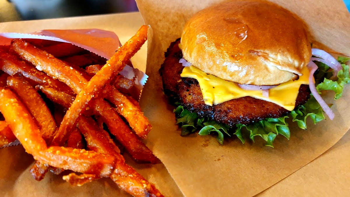 American Steakhouse Burgers - Photo 4