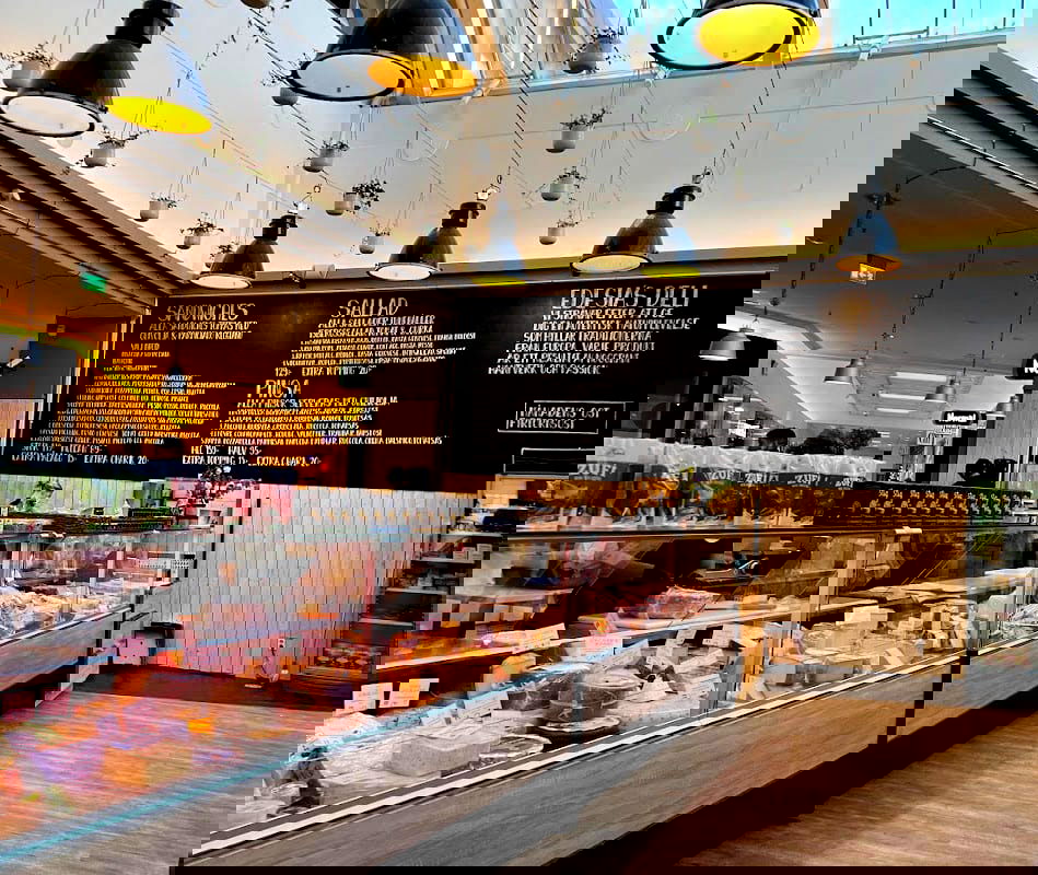 Edesia's Deli - Photo 2