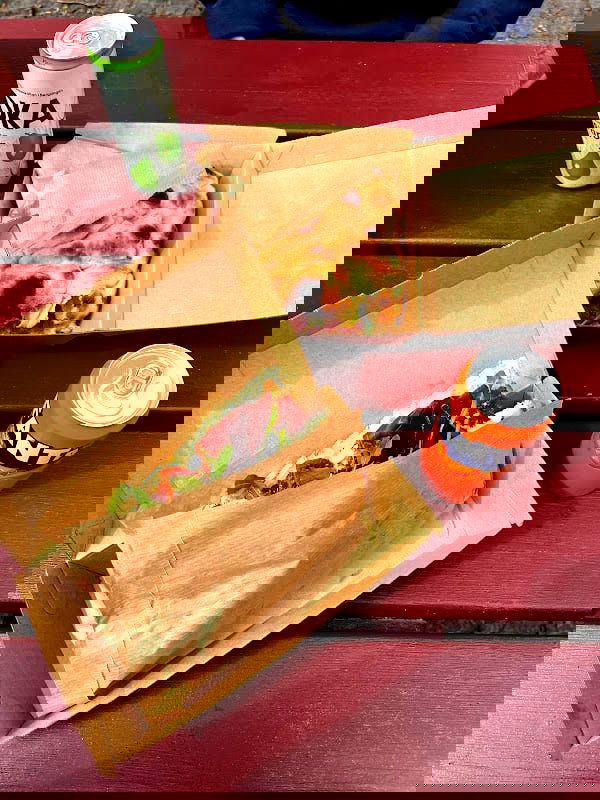 Edesia's Deli - Photo 3