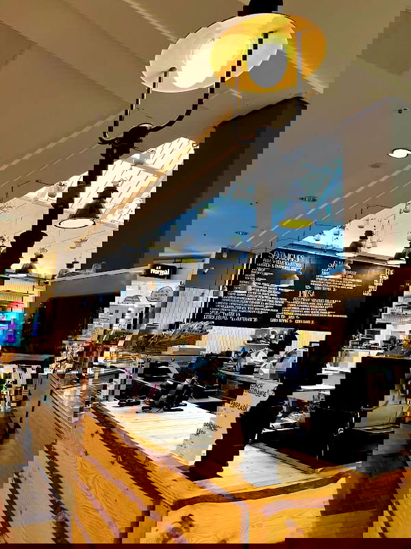 Edesia's Deli - Photo 5