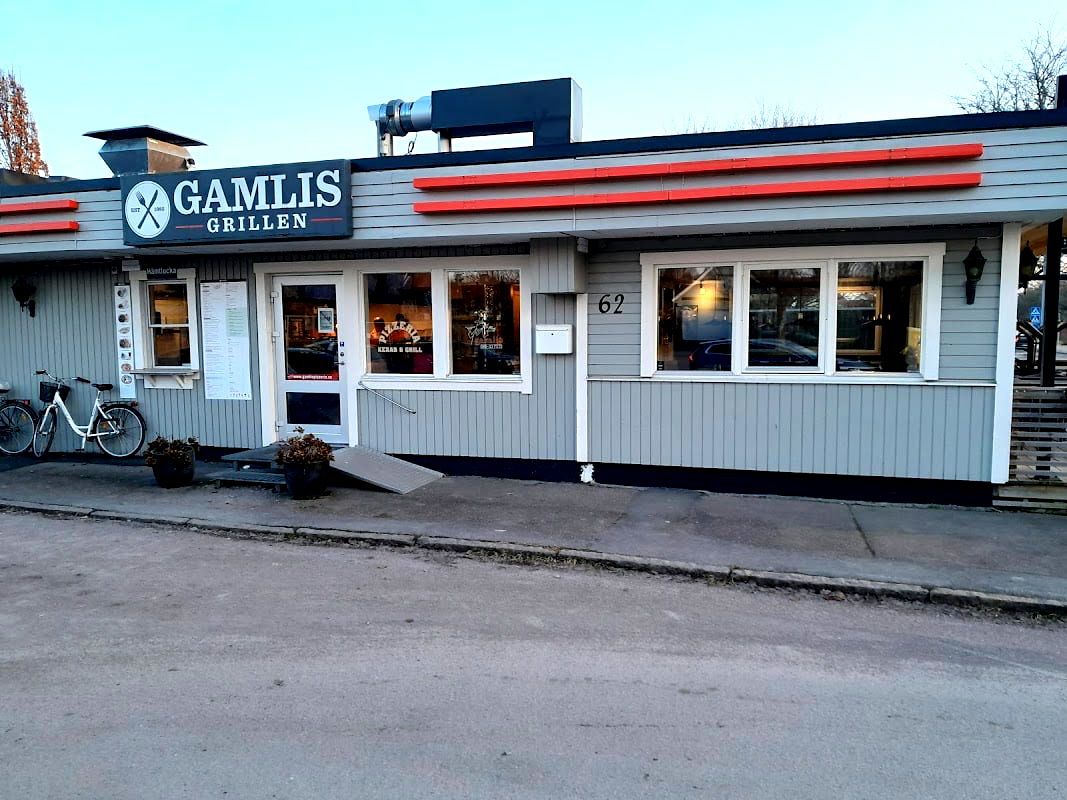 Gamlis Pizzeria - Photo 3