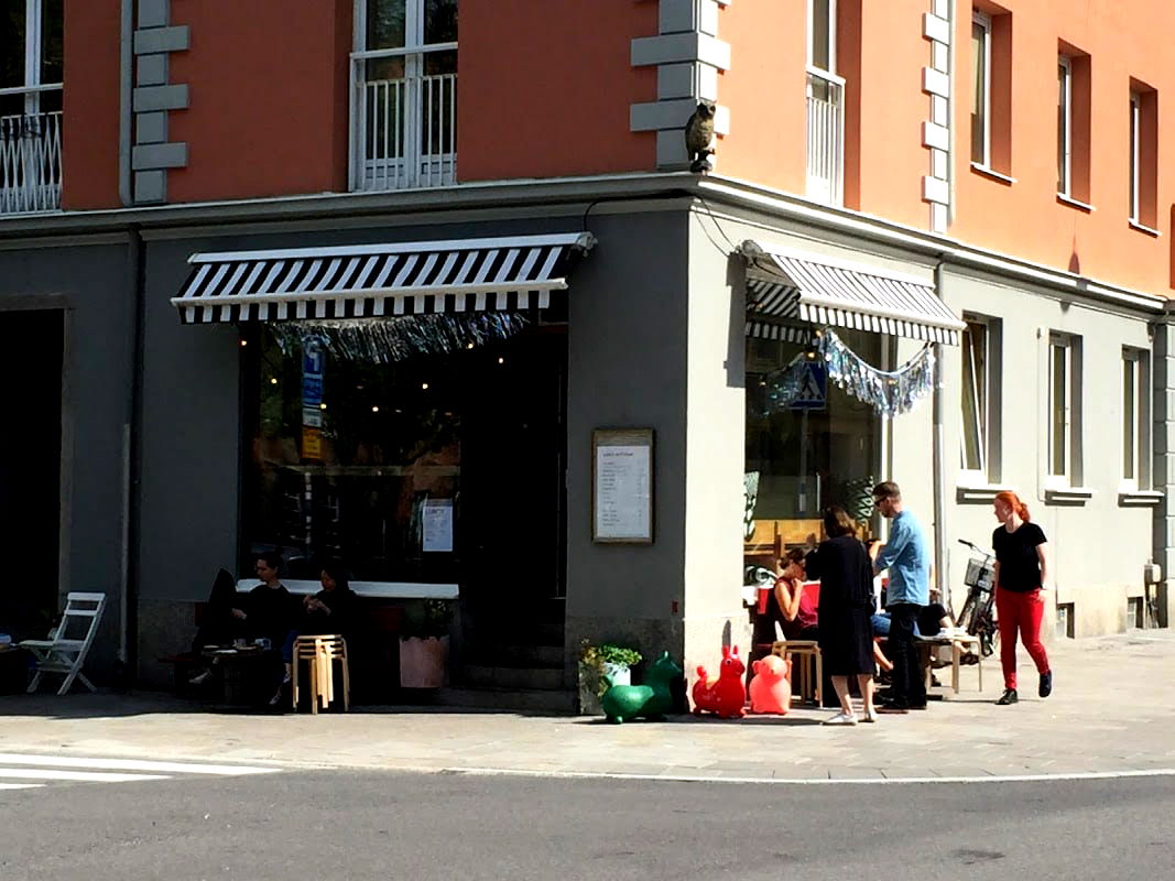 Uggla Kaffebar - Photo 1