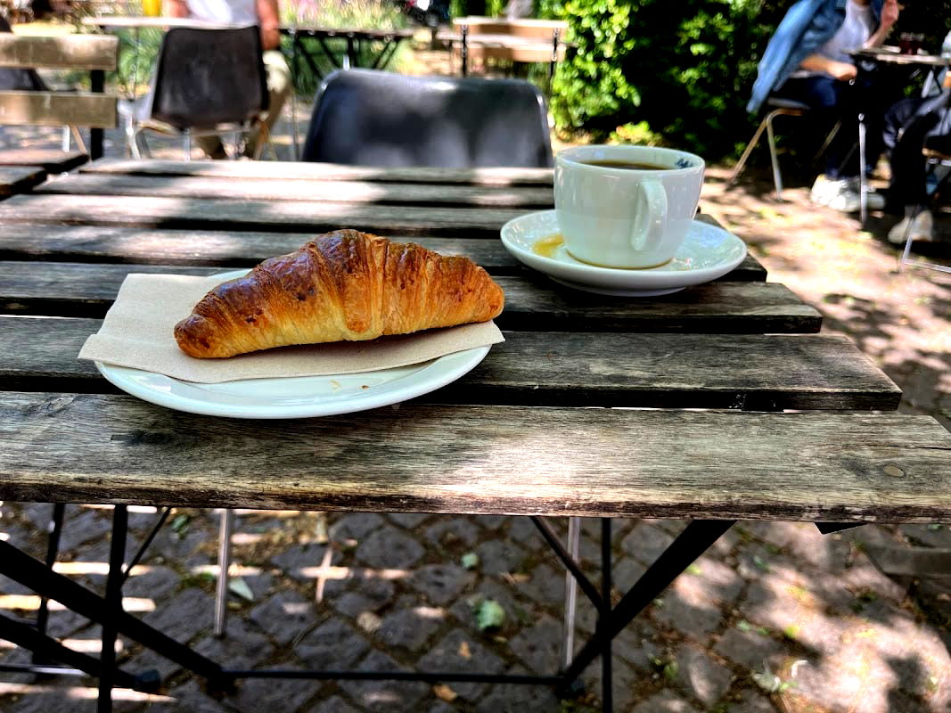 Uggla Kaffebar - Photo 4