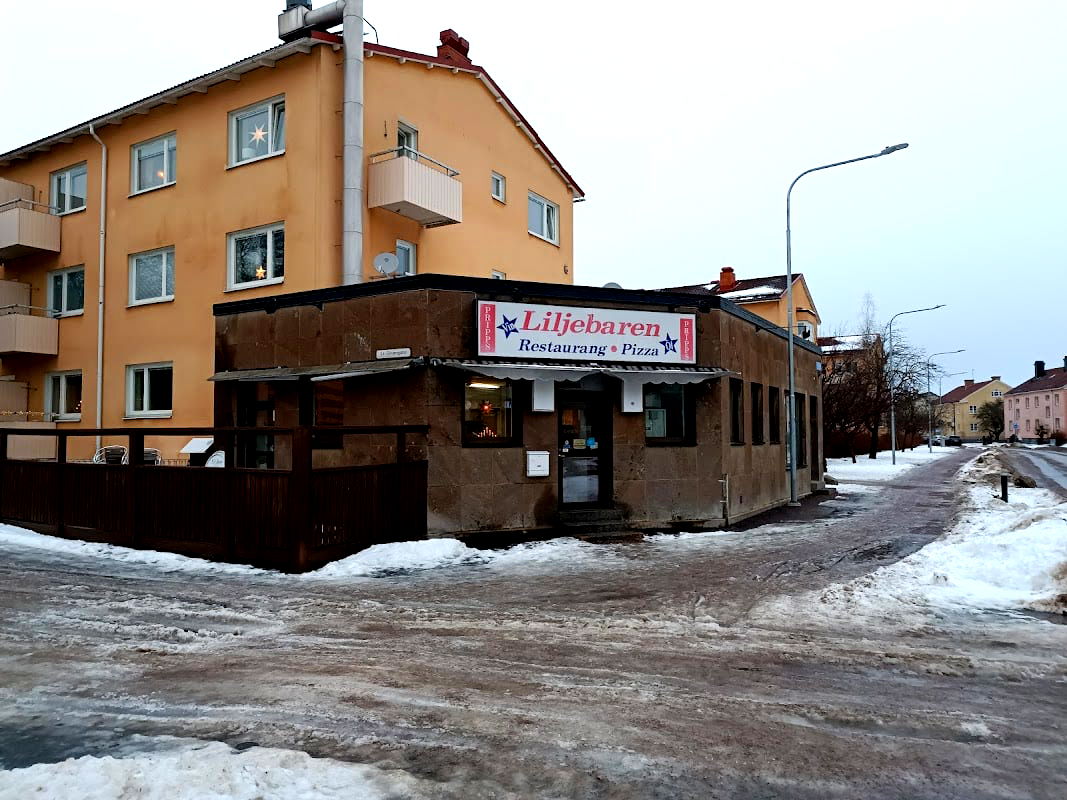 Liljebaren Restaurang & Pizzeria - Photo 2