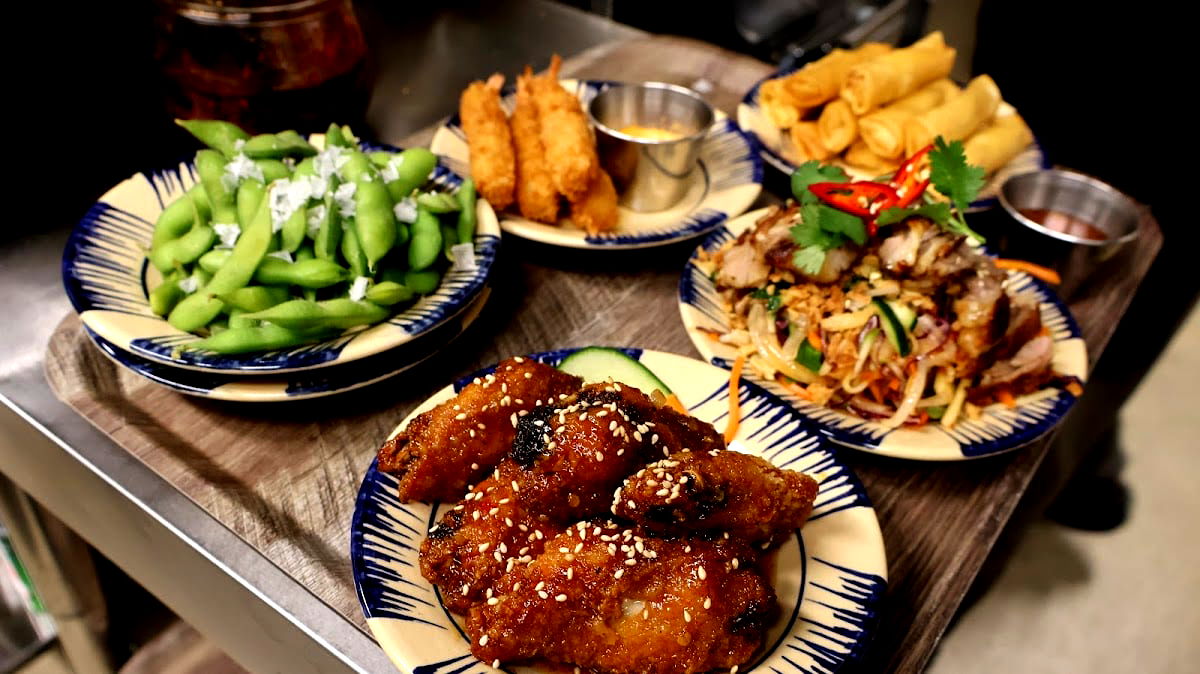 Khoi Restaurant - Photo 2