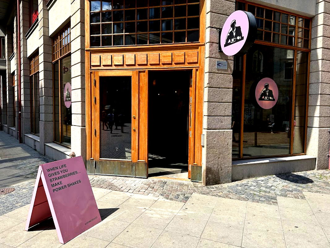 JOE & THE JUICE - Photo 1