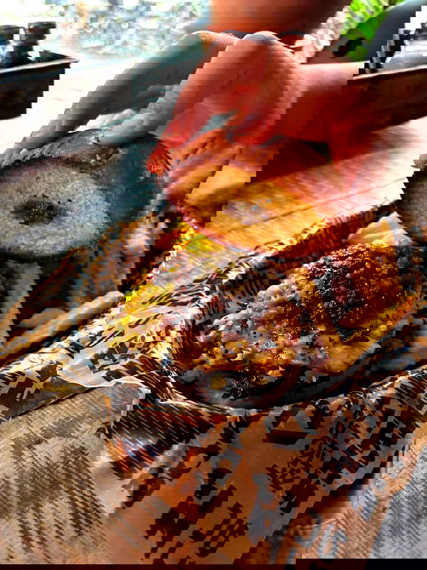 Tugg Burgers - Photo 3