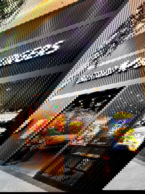 Bastard Burgers - Photo 1