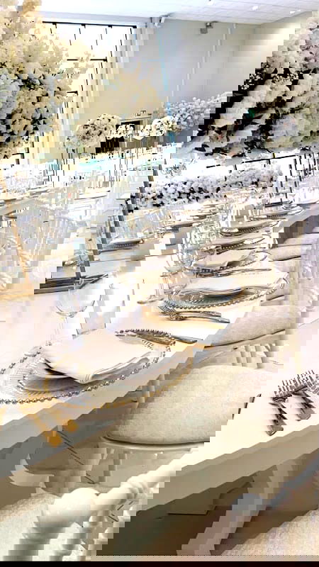 White lunch & event - Photo 1