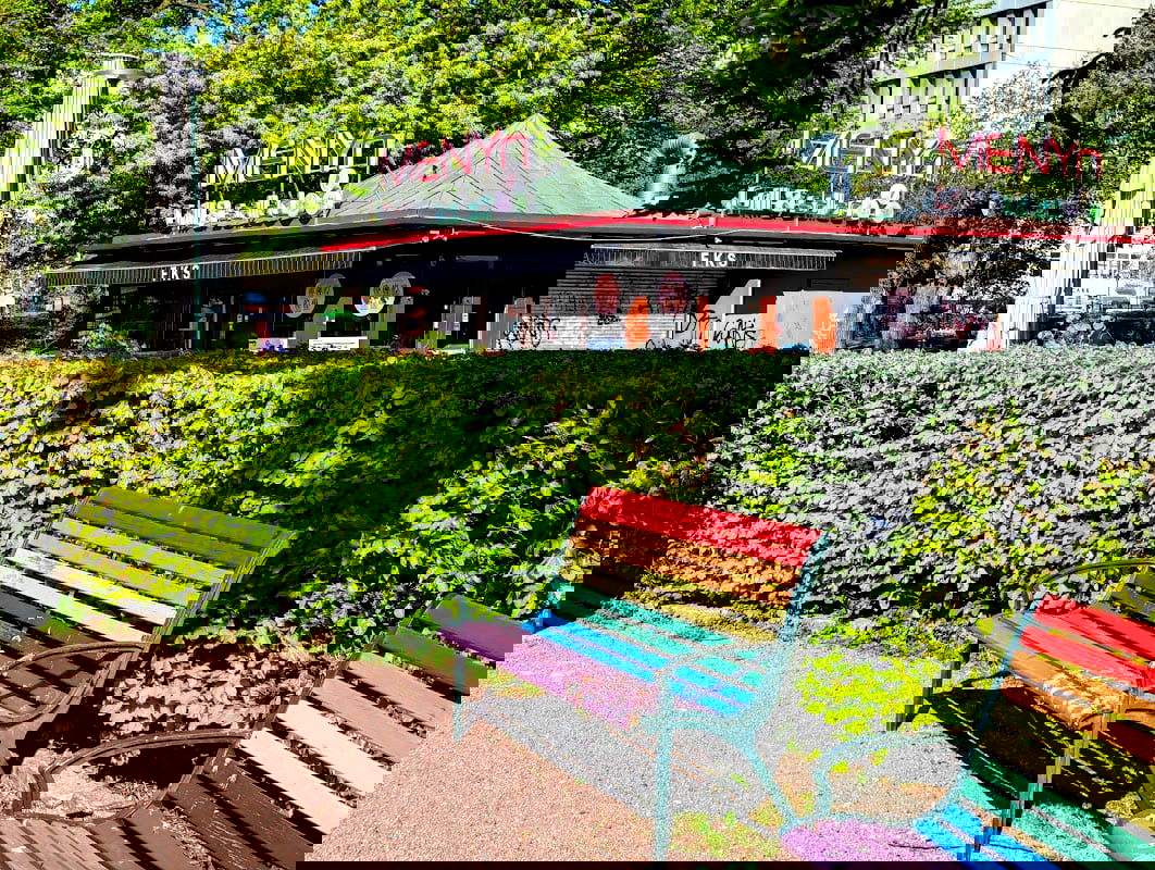 MENYn Grill & Salad - Photo 3