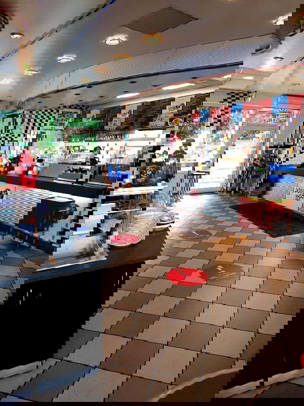 Young Thai Restaurang & Take away AB - Photo 3