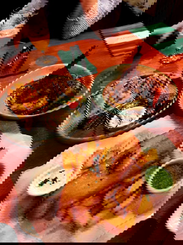 O’Neill’s Traditional Irish Pub - Photo 4