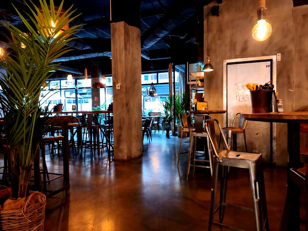 Tugg Burgers - Photo 1