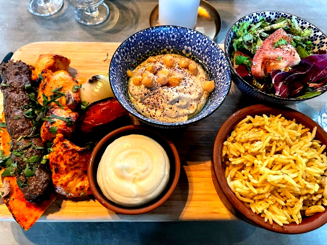 Mezza Beirut - Photo 3