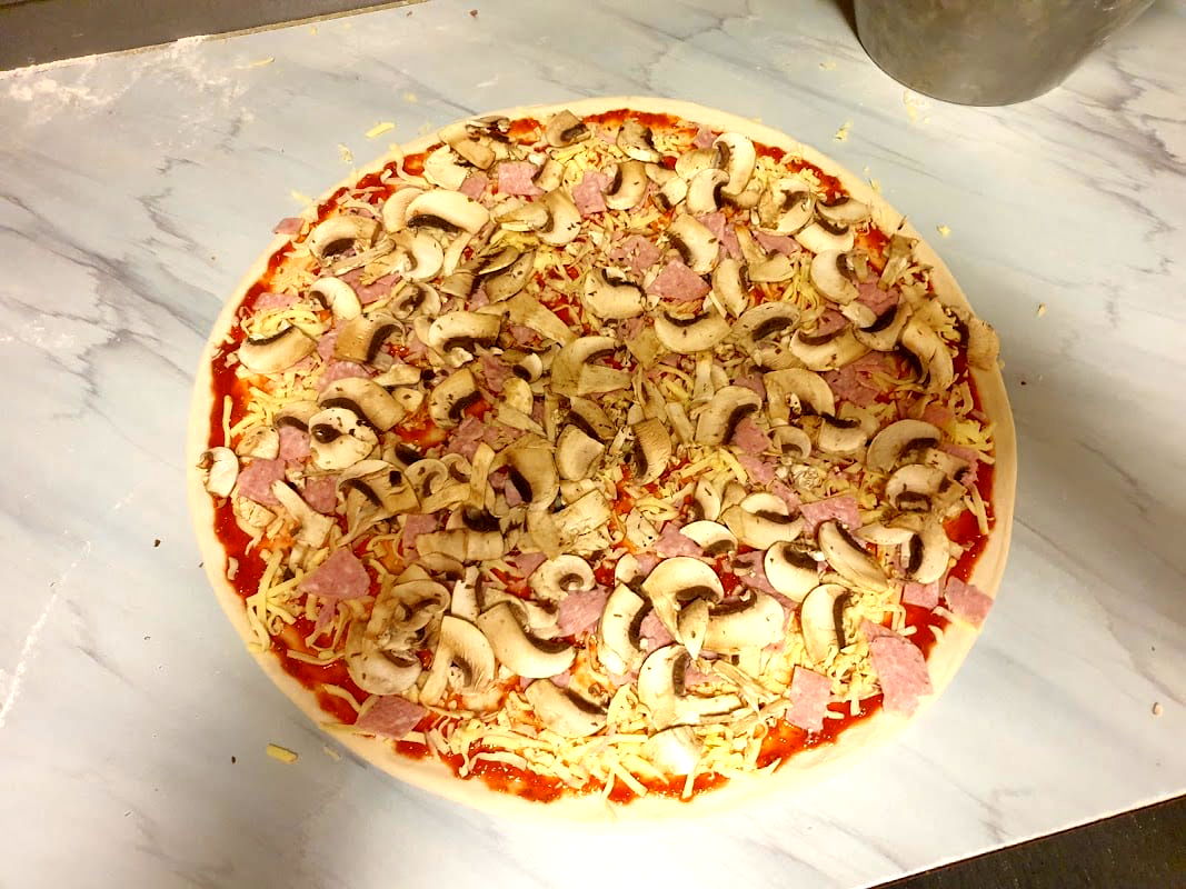 Vänge Restaurang&Pizzeria - Photo 2