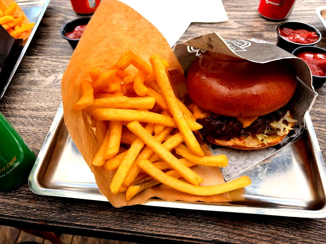 Rekas Burgers - Photo 3