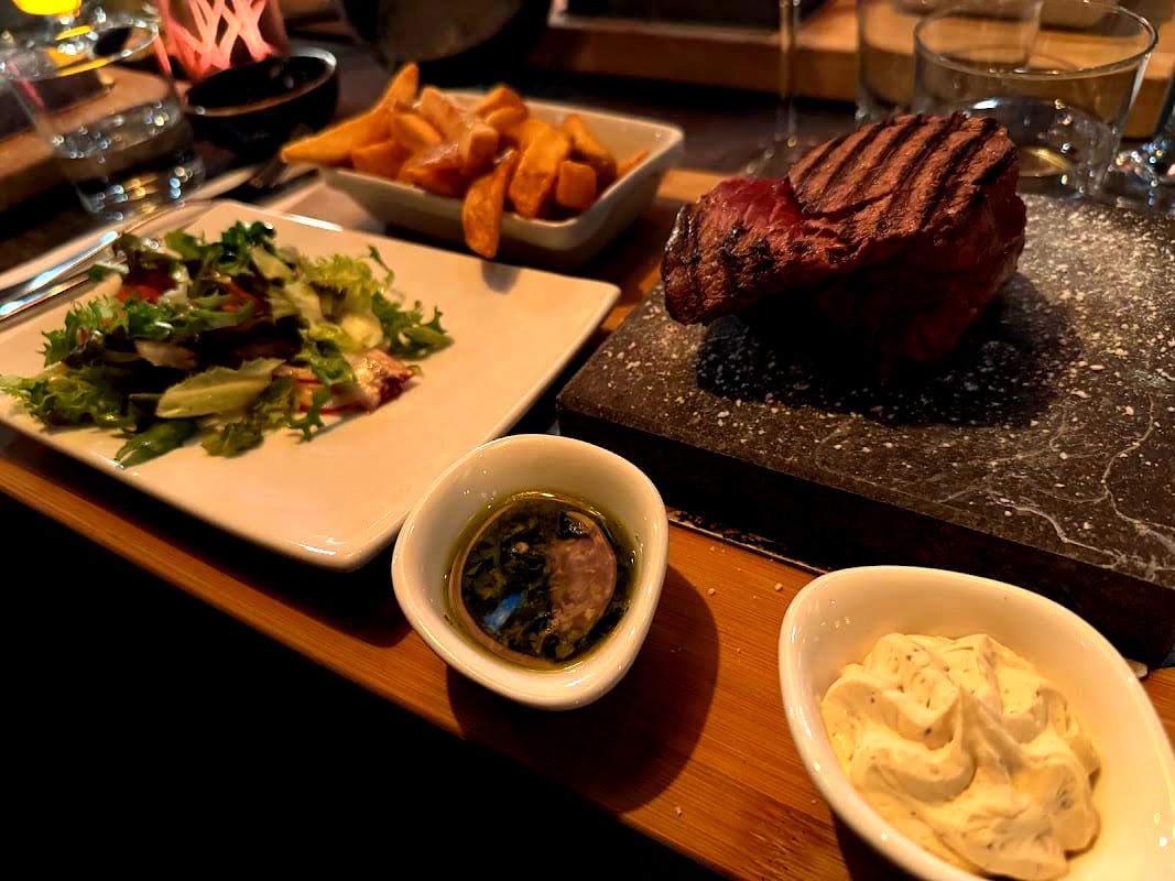 Blackstone Steakhouse Uppsala - Photo 3