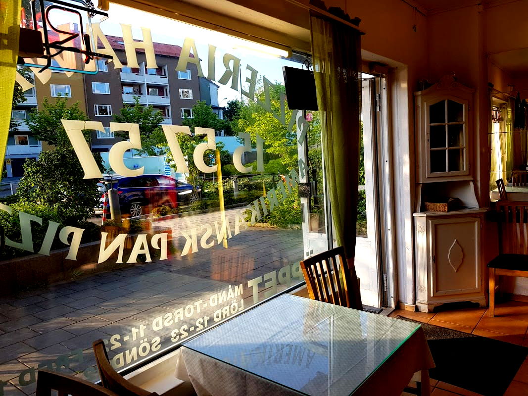 Pizzeria Hawaii - Photo 1