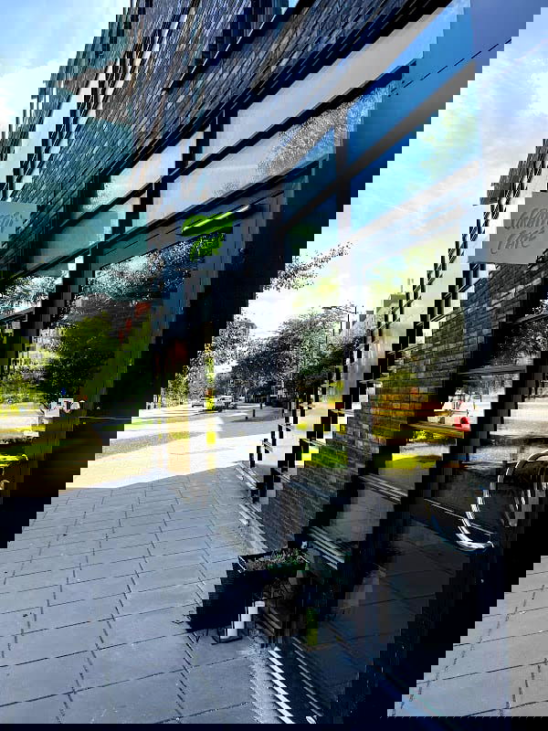 Graffiti Cafe - Photo 1