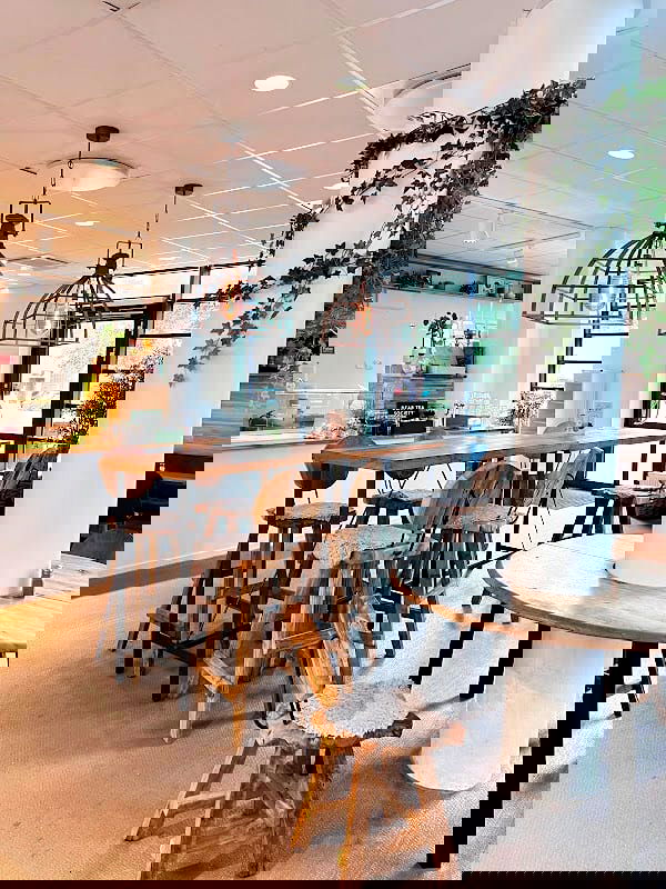 Graffiti Cafe - Photo 3