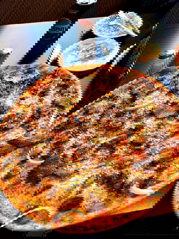 KENS Stenhagen: Pizza • Kebab • sallad - Photo 3