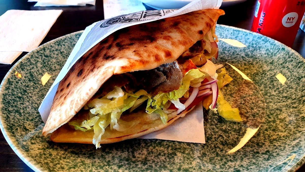 KENS Stenhagen: Pizza • Kebab • sallad - Photo 4