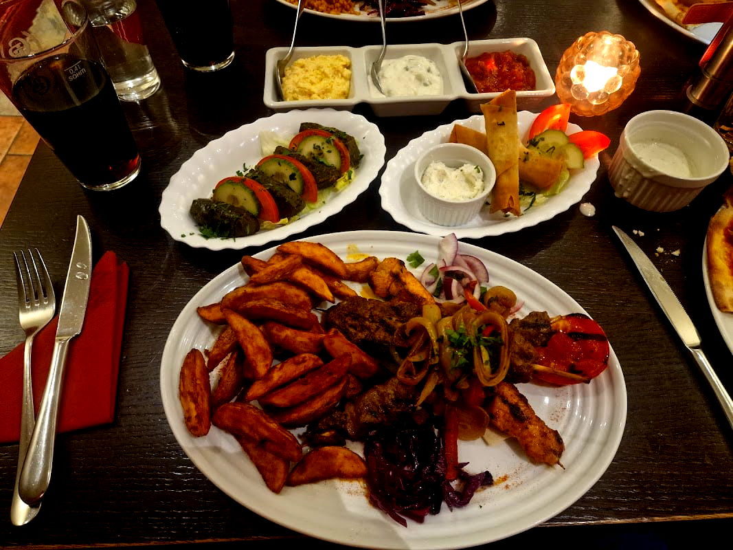 Mammas Meze - Photo 2